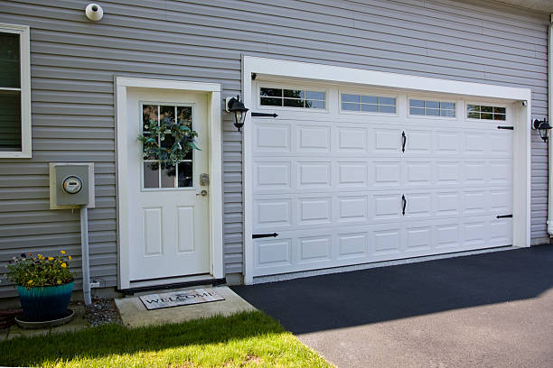24/7 Emergency Garage Door Panel Replacement experts in Orwell, OH